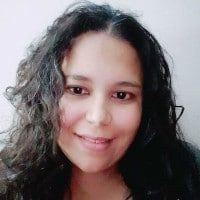 Elena Fernie, de MoneySavvyMe, explique comment économiser